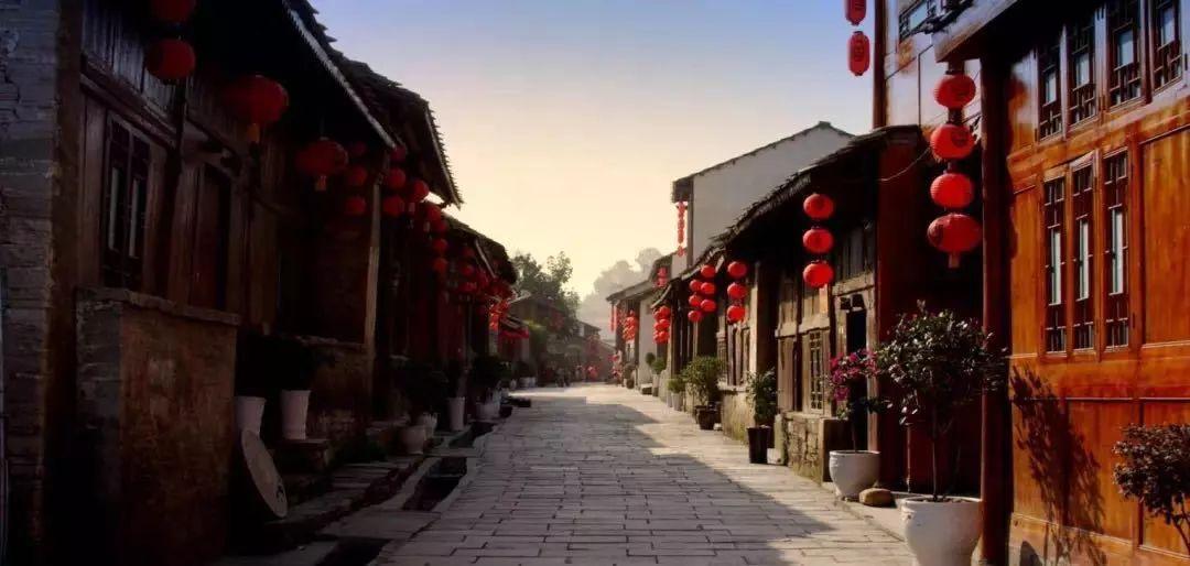 摆动小圆球